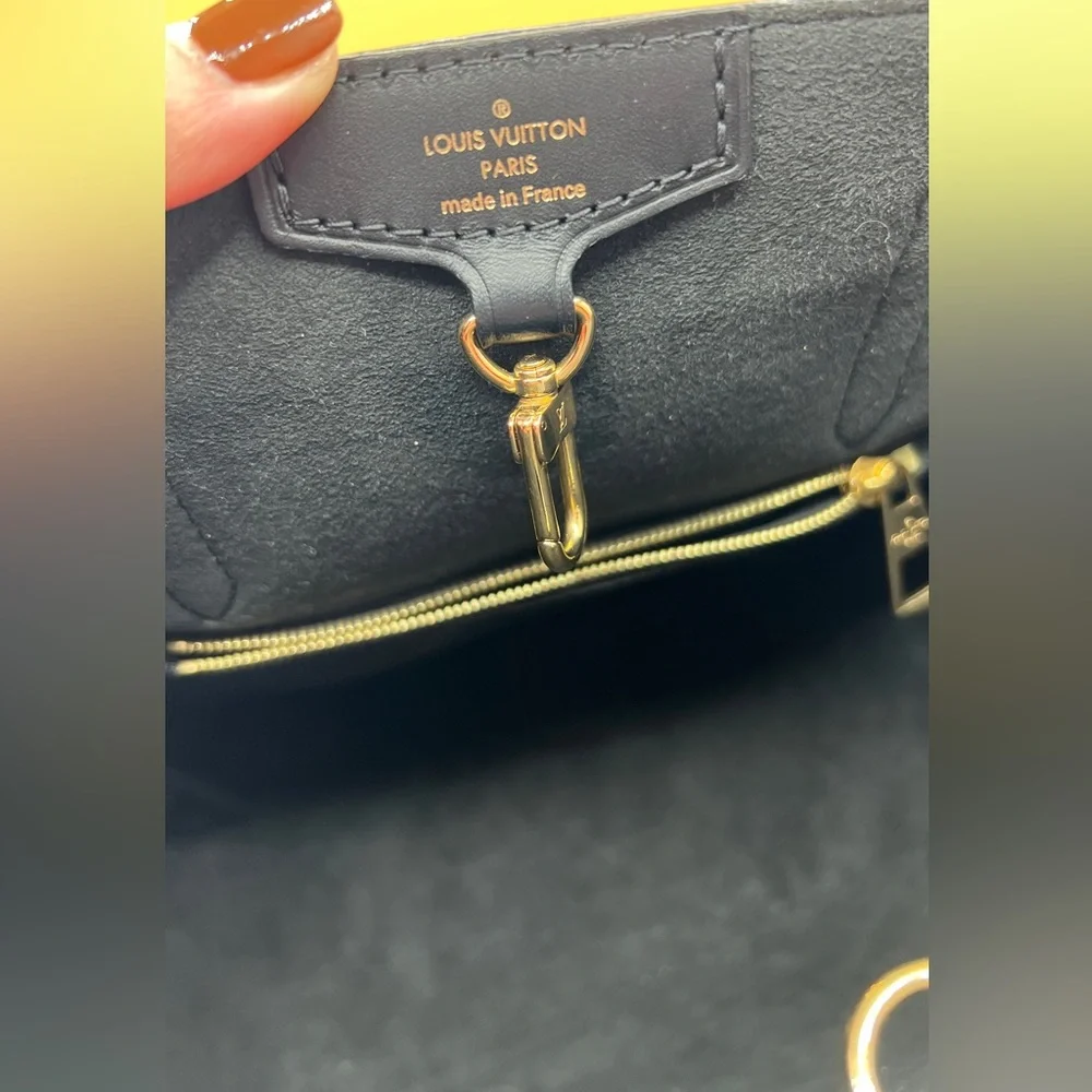 Sold. Authentic Louis Vuitton Belmont PM - Picture 6 of 8